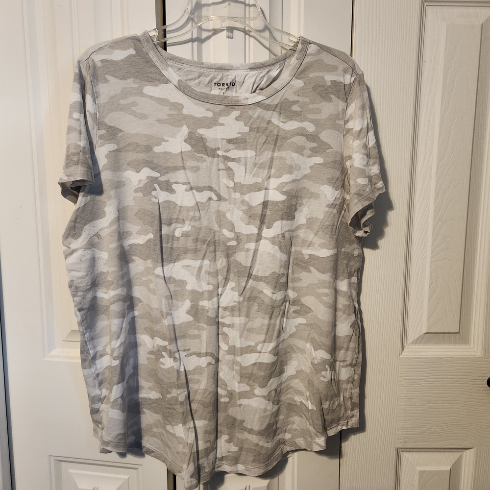 Torrid Gray Camo Short Sleeve Tee